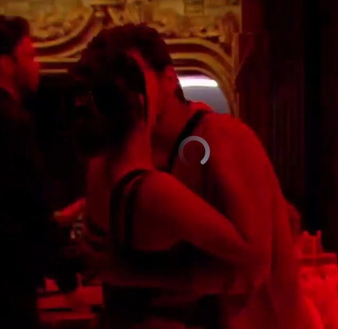 Isha-and-Samarth-kissing-each-other