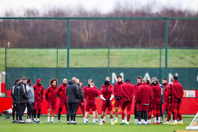 Manchester-United-Team-in-a-training-session