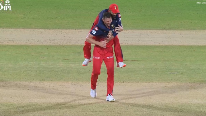 RCB Virat Kohli and Josh Hazelwood